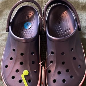 SELLING CROCS UNISEX SHOES SIZE 10 FOR Men/ 12 FOR WOMEN COLOR DARK BLUE BNWT